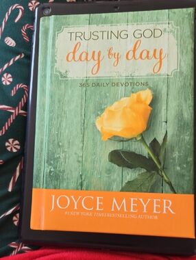 Trusting God Day by Day Devotional by Joyce Meyer - Green & Orange